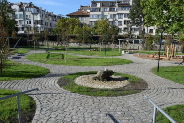 Burgas Municipality opened a new urban park under the BGENVIRONMENT-4.001-0001-C04 “Predefined Project №3 Implementing innovative measures to mitigate and adapt to climate change in municipalities in Bulgaria